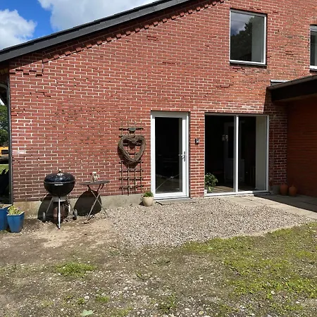 Højmosegård 1 * Varde
